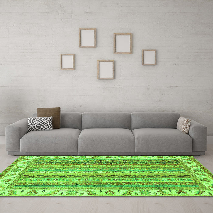 Machine Washable Abstract Green Modern Area Rugs in a Living Room,, wshabs2485grn