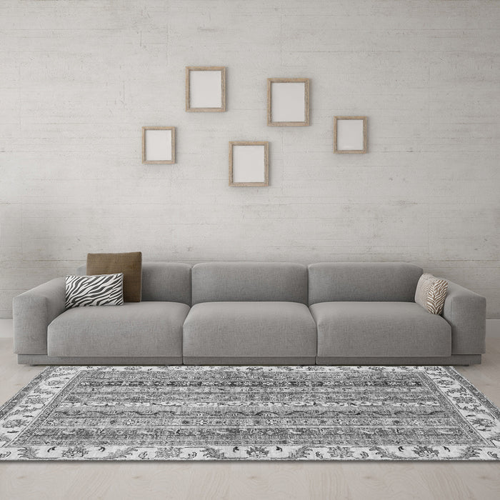 Machine Washable Abstract Gray Modern Rug in a Living Room,, wshabs2485gry