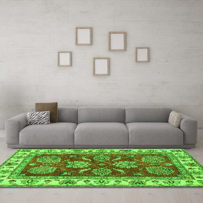 Machine Washable Oriental Green Traditional Area Rugs in a Living Room,, wshabs2487grn