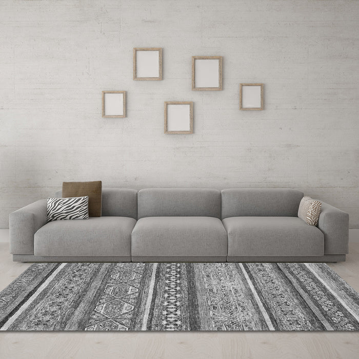 Machine Washable Abstract Gray Modern Rug in a Living Room,, wshabs2489gry