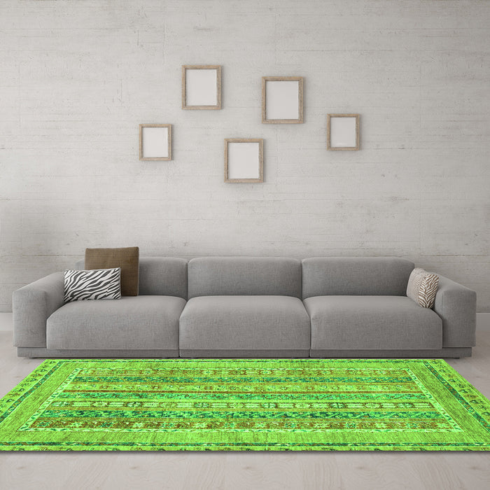 Machine Washable Abstract Green Modern Area Rugs in a Living Room,, wshabs2491grn