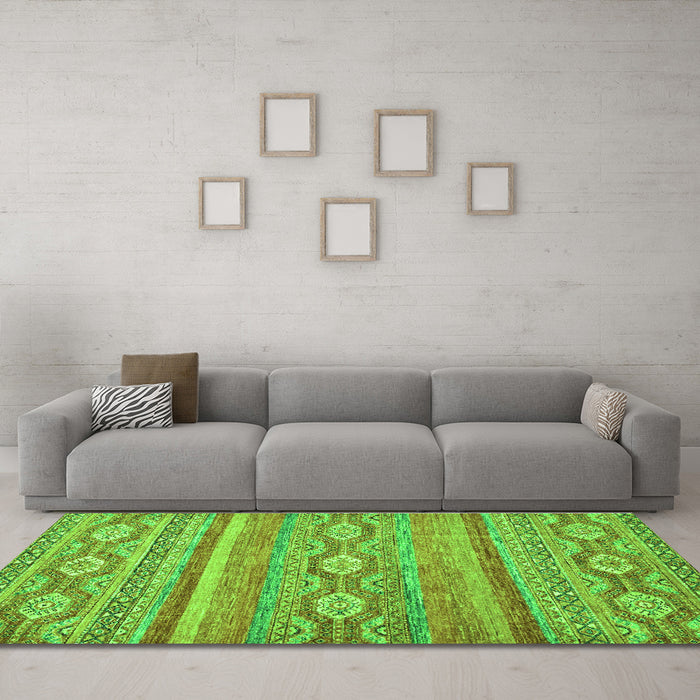 Machine Washable Abstract Green Modern Area Rugs in a Living Room,, wshabs2503grn