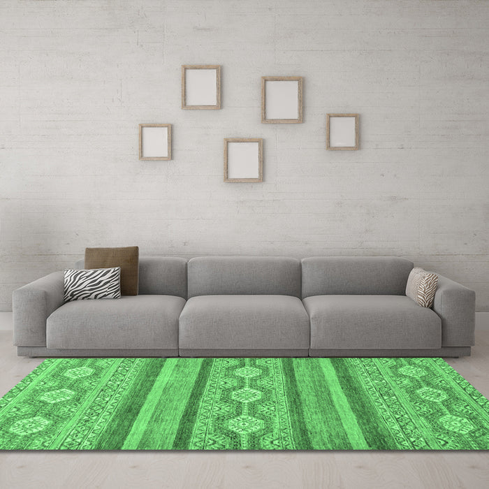 Machine Washable Abstract Emerald Green Modern Area Rugs in a Living Room,, wshabs2506emgrn