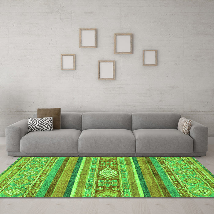 Machine Washable Abstract Green Modern Area Rugs in a Living Room,, wshabs2507grn