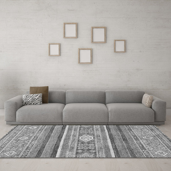 Machine Washable Abstract Gray Modern Rug in a Living Room,, wshabs2507gry