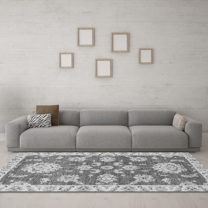 Machine Washable Oriental Gray Traditional Rug in a Living Room,, wshabs2508gry