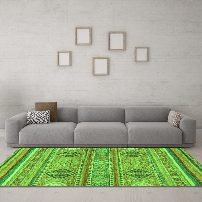 Machine Washable Abstract Green Modern Area Rugs in a Living Room,, wshabs2509grn