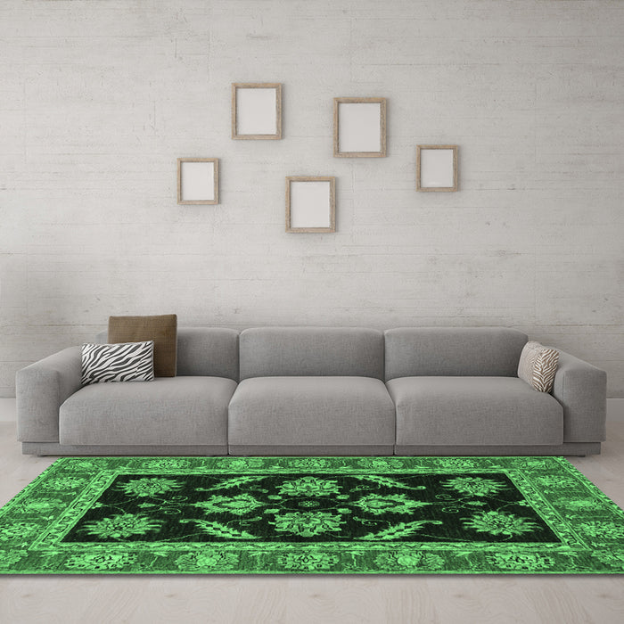 Machine Washable Oriental Emerald Green Traditional Area Rugs in a Living Room,, wshabs2512emgrn