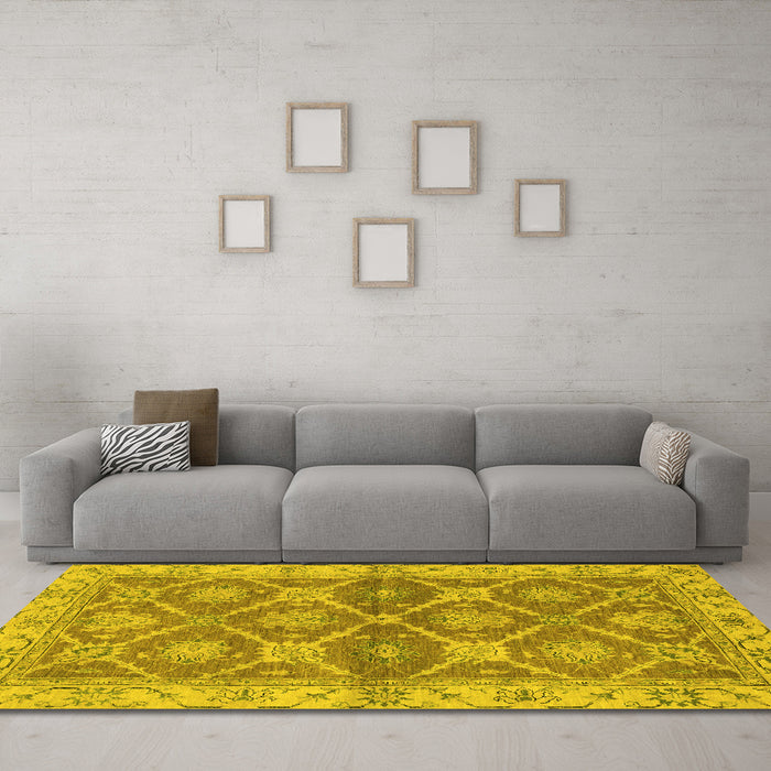 Machine Washable Abstract Yellow Modern Rug in a Living Room, wshabs2522yw