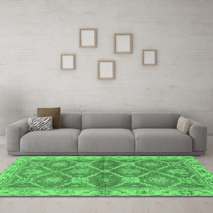 Machine Washable Abstract Emerald Green Modern Area Rugs in a Living Room,, wshabs2522emgrn