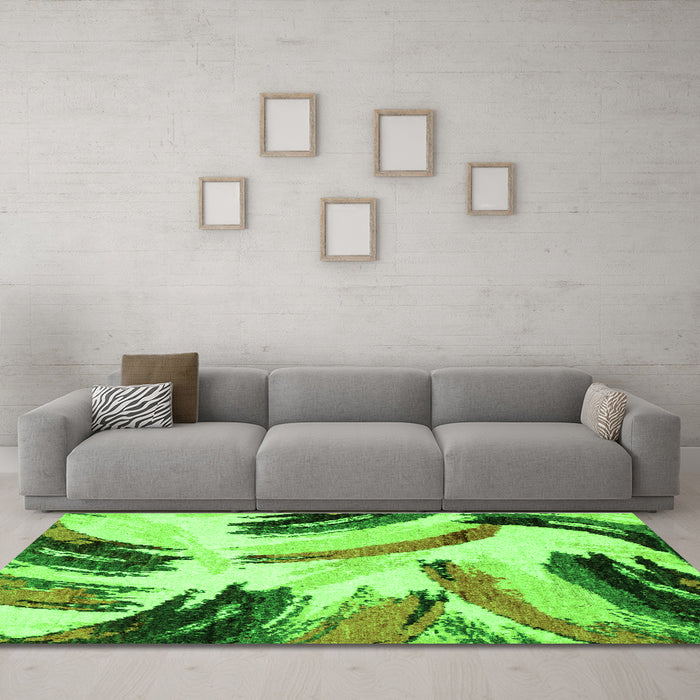 Machine Washable Abstract Green Modern Area Rugs in a Living Room,, wshabs2534grn