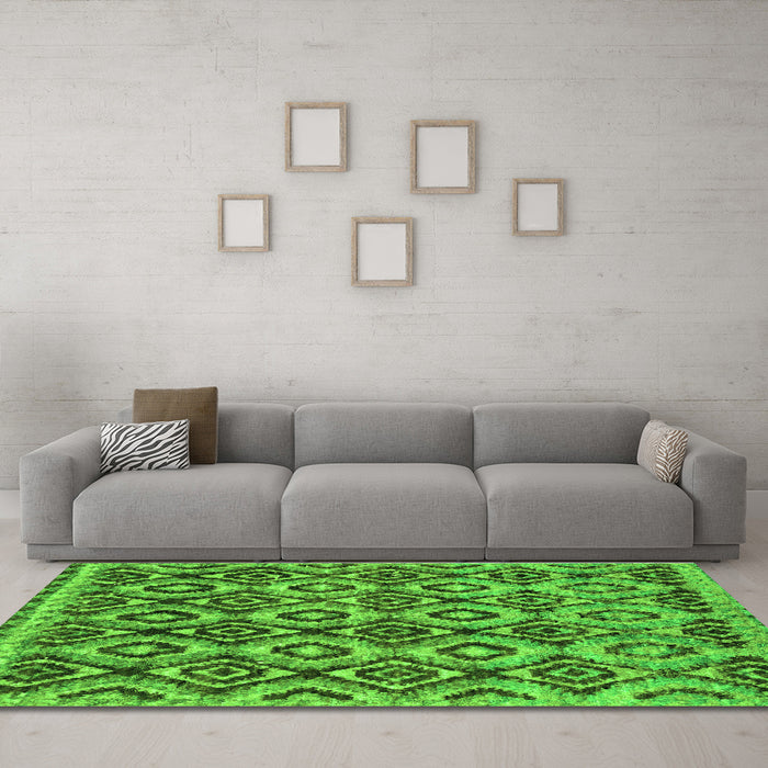 Machine Washable Abstract Green Modern Area Rugs in a Living Room,, wshabs2540grn