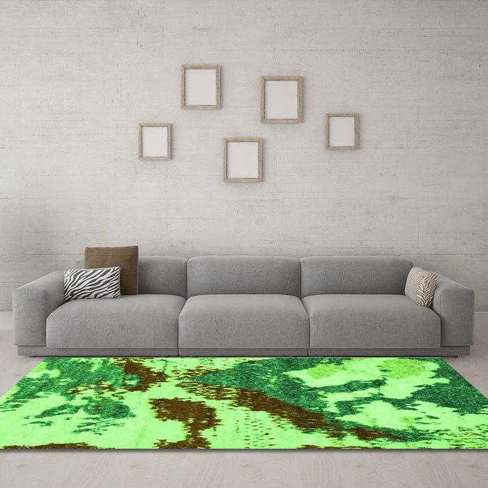 Machine Washable Abstract Green Modern Area Rugs in a Living Room,, wshabs2550grn