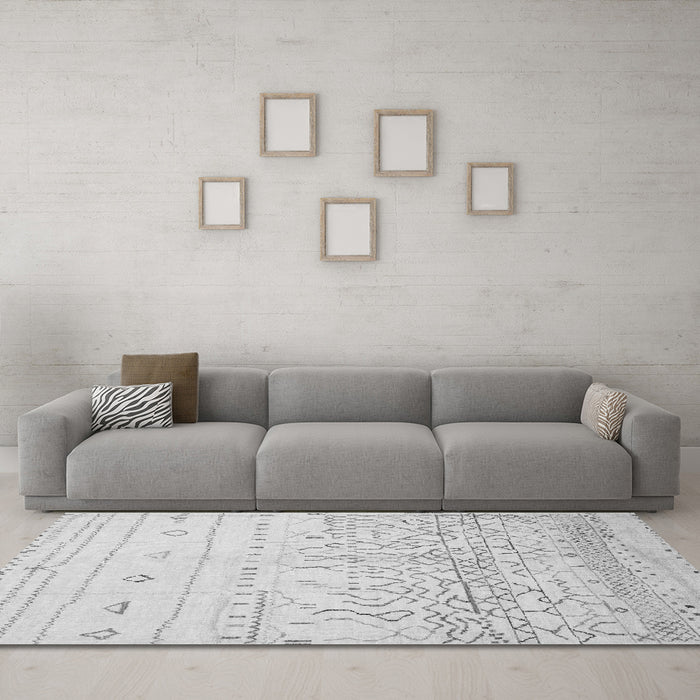Machine Washable Abstract Gray Modern Rug in a Living Room,, wshabs2553gry