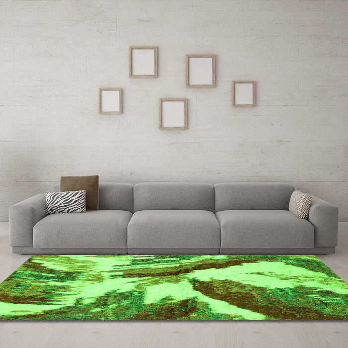 Machine Washable Abstract Green Modern Area Rugs in a Living Room,, wshabs2561grn