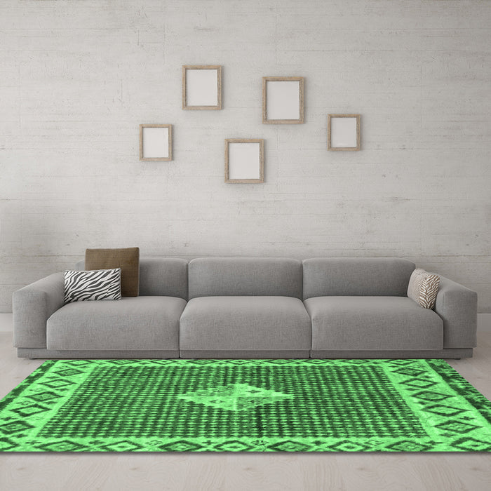 Machine Washable Abstract Emerald Green Modern Area Rugs in a Living Room,, wshabs2568emgrn