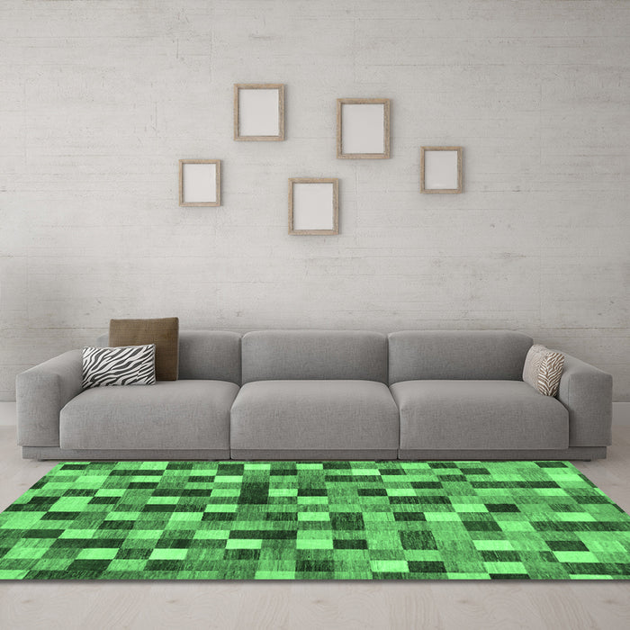 Machine Washable Checkered Emerald Green Modern Area Rugs in a Living Room,, wshabs256emgrn