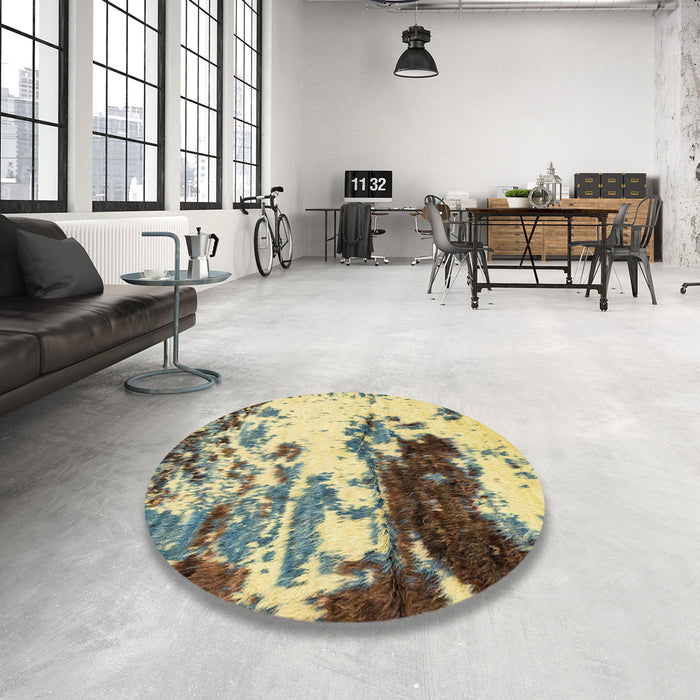 Round Abstract Mustard Yellow Modern Rug in a Office, abs2570