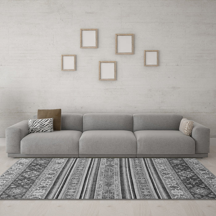 Machine Washable Abstract Gray Modern Rug in a Living Room,, wshabs2579gry