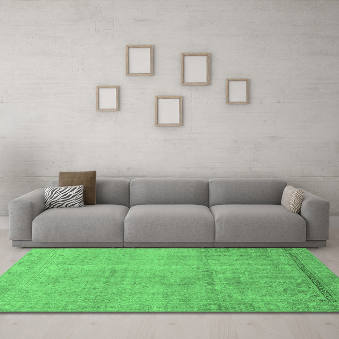 Machine Washable Abstract Emerald Green Modern Area Rugs in a Living Room,, wshabs2585emgrn