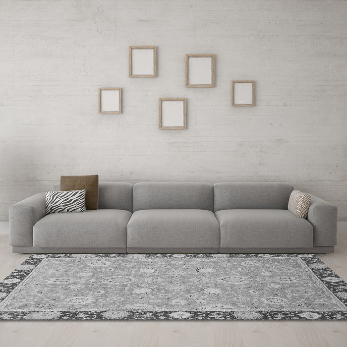 Machine Washable Oriental Gray Traditional Rug in a Living Room,, wshabs2586gry