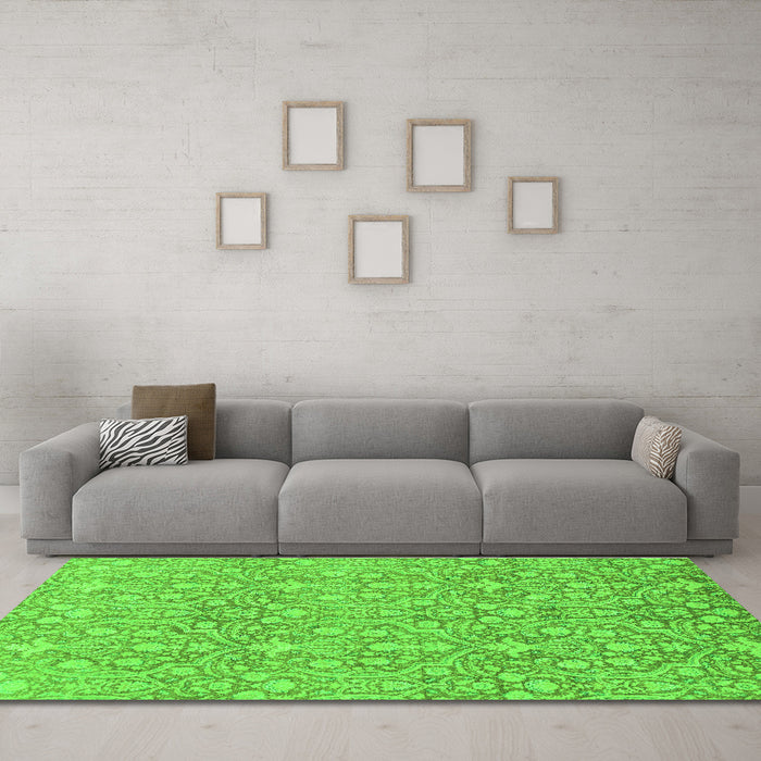Machine Washable Abstract Green Modern Area Rugs in a Living Room,, wshabs2588grn