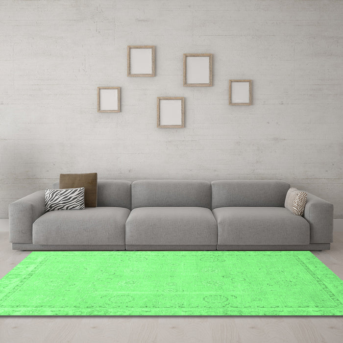 Machine Washable Abstract Emerald Green Modern Area Rugs in a Living Room,, wshabs2589emgrn