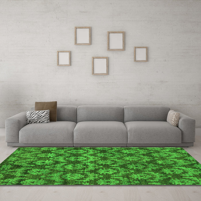 Machine Washable Abstract Green Modern Area Rugs in a Living Room,, wshabs258grn
