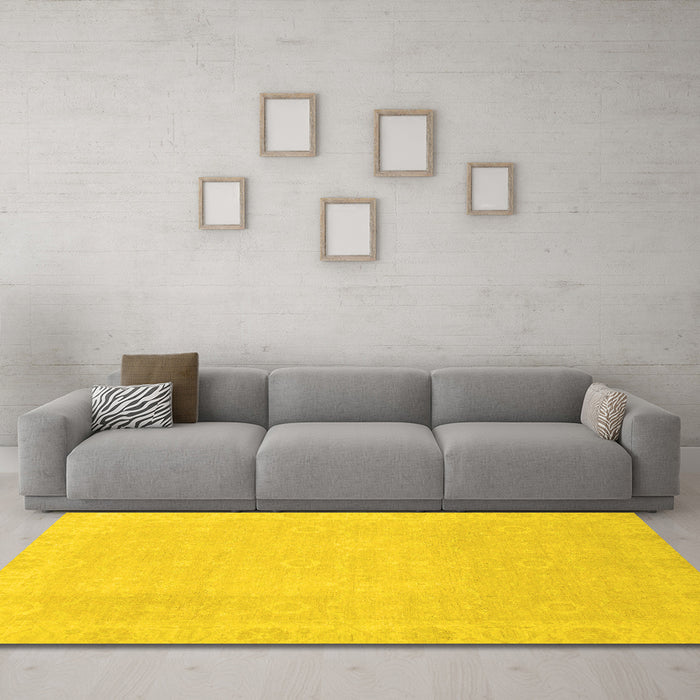 Machine Washable Abstract Yellow Modern Rug in a Living Room, wshabs2590yw