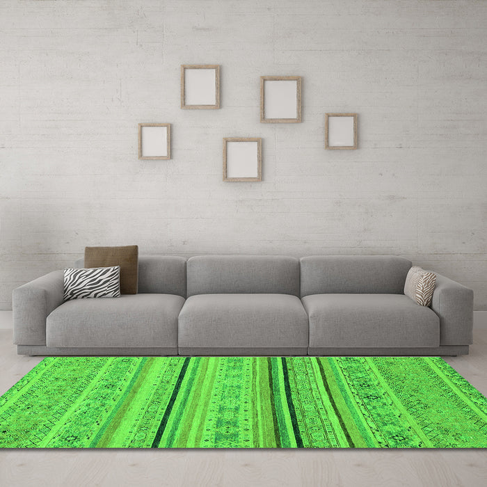 Machine Washable Abstract Green Modern Area Rugs in a Living Room,, wshabs2591grn