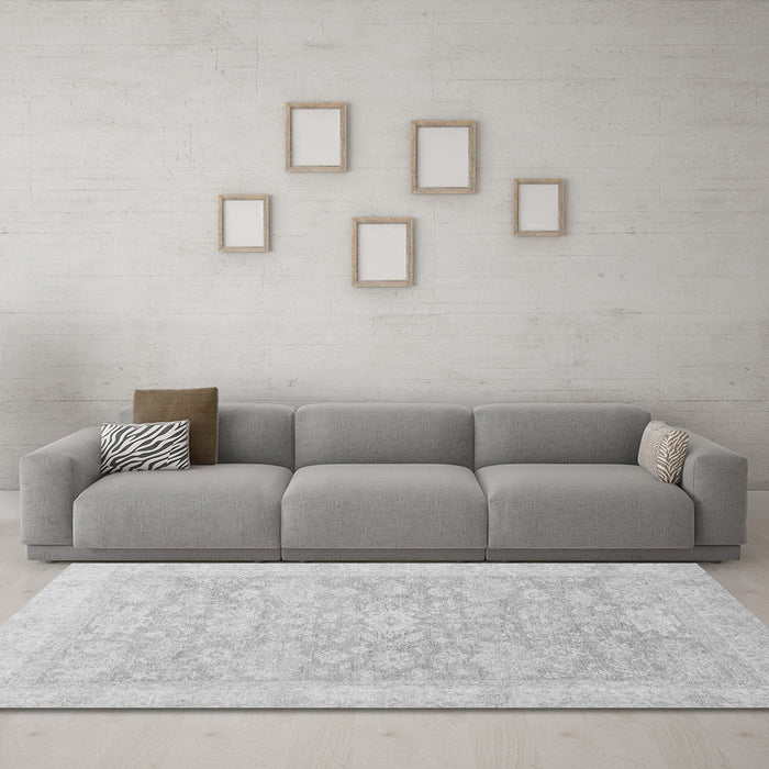 Machine Washable Oriental Gray Traditional Rug in a Living Room,, wshabs2592gry