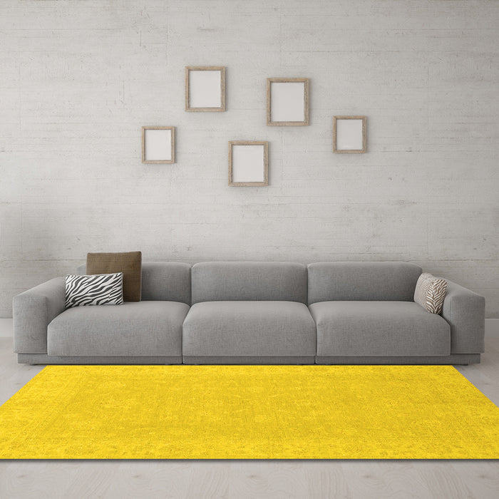 Machine Washable Abstract Yellow Modern Rug in a Living Room, wshabs2594yw