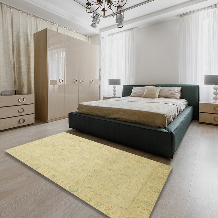 Abstract Brown Gold Modern Rug in a Bedroom, abs2595