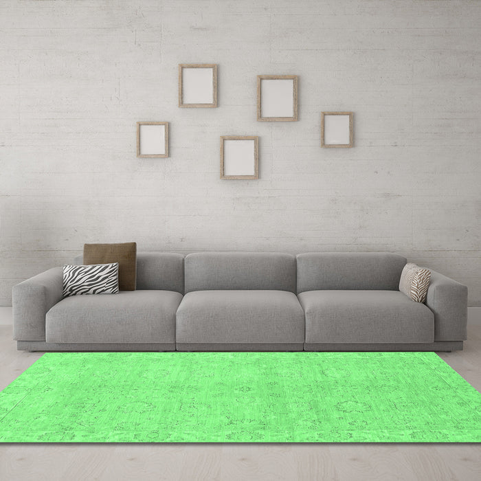 Machine Washable Abstract Emerald Green Modern Area Rugs in a Living Room,, wshabs2596emgrn