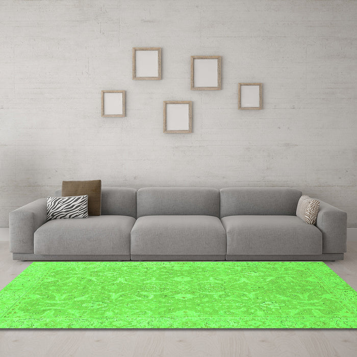 Machine Washable Abstract Green Modern Area Rugs in a Living Room,, wshabs2597grn