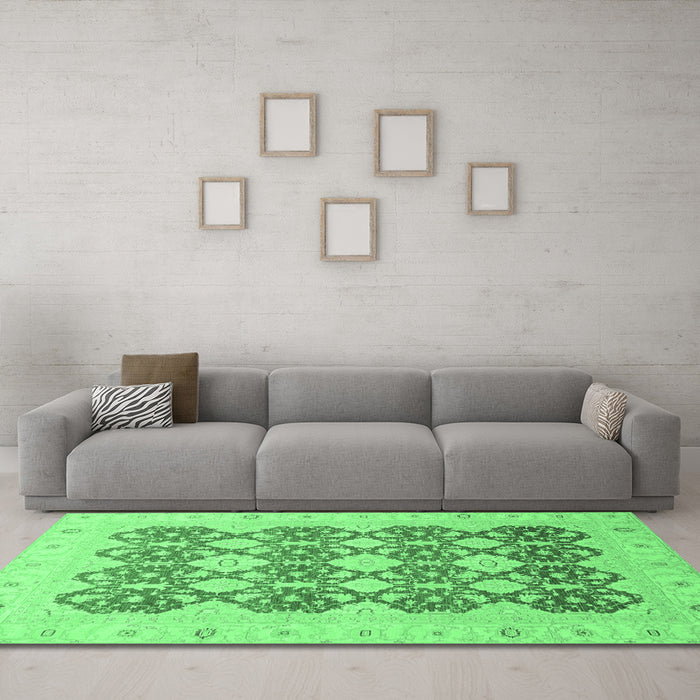 Machine Washable Oriental Emerald Green Traditional Area Rugs in a Living Room,, wshabs2601emgrn