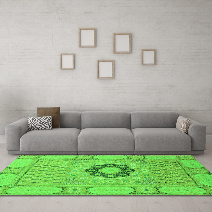 Machine Washable Abstract Green Modern Area Rugs in a Living Room,, wshabs2608grn