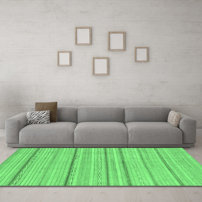 Machine Washable Oriental Emerald Green Modern Area Rugs in a Living Room,, wshabs2626emgrn