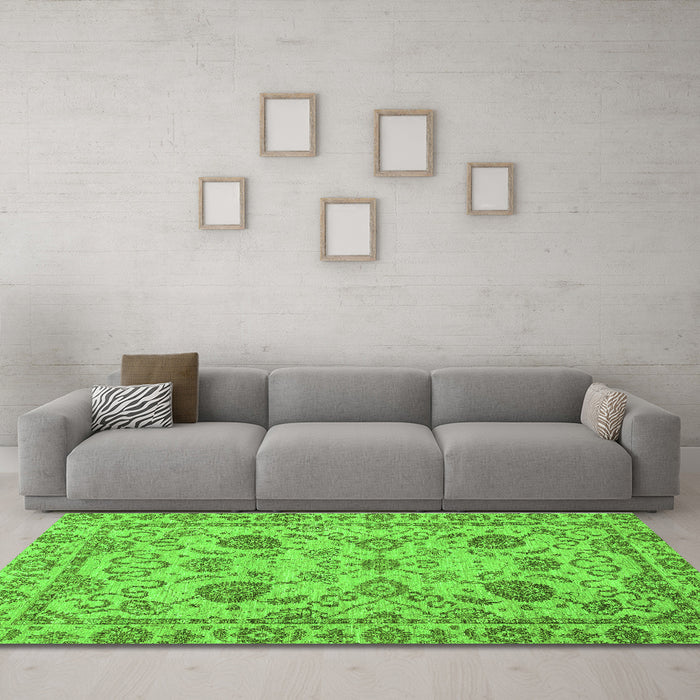 Machine Washable Oriental Green Modern Area Rugs in a Living Room,, wshabs2627grn