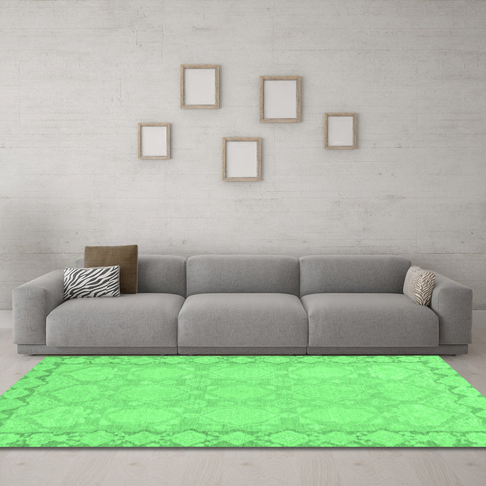 Machine Washable Oriental Emerald Green Modern Area Rugs in a Living Room,, wshabs2630emgrn