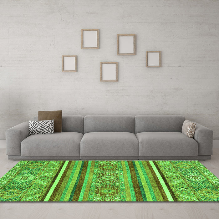 Machine Washable Oriental Green Modern Area Rugs in a Living Room,, wshabs2632grn