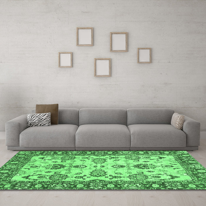 Machine Washable Oriental Emerald Green Modern Area Rugs in a Living Room,, wshabs2635emgrn