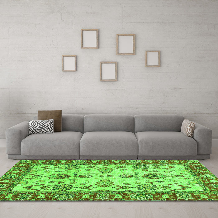 Machine Washable Oriental Green Modern Area Rugs in a Living Room,, wshabs2635grn