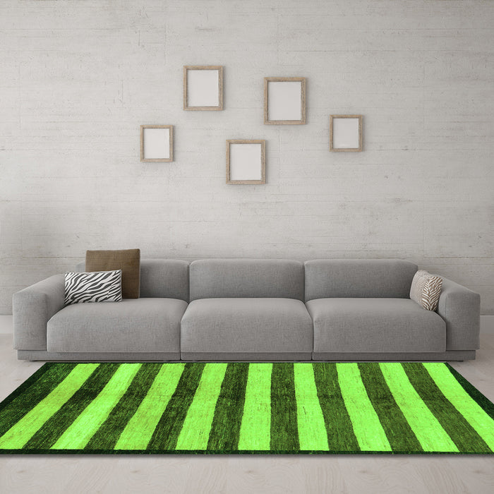 Machine Washable Oriental Green Modern Area Rugs in a Living Room,, wshabs263grn