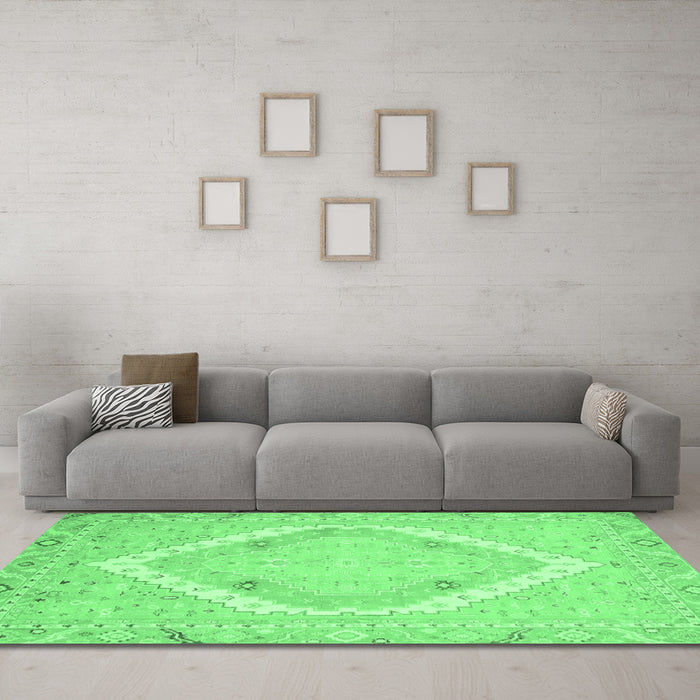 Machine Washable Oriental Emerald Green Modern Area Rugs in a Living Room,, wshabs2643emgrn