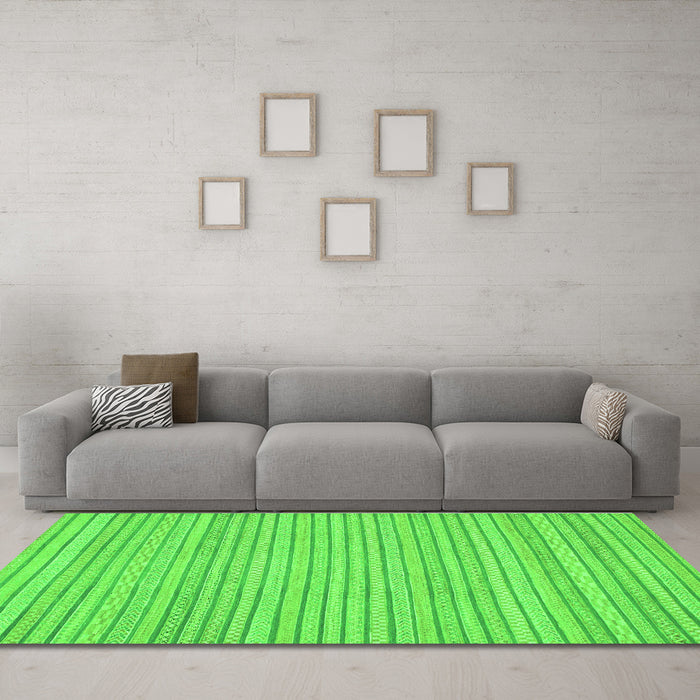 Machine Washable Oriental Green Modern Area Rugs in a Living Room,, wshabs2648grn