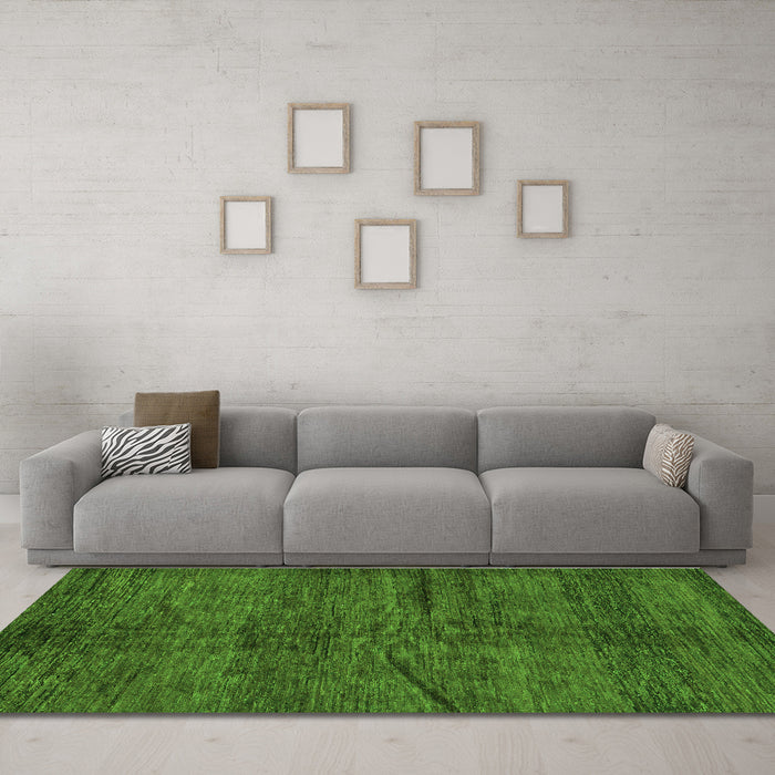 Machine Washable Oriental Green Modern Area Rugs in a Living Room,, wshabs264grn