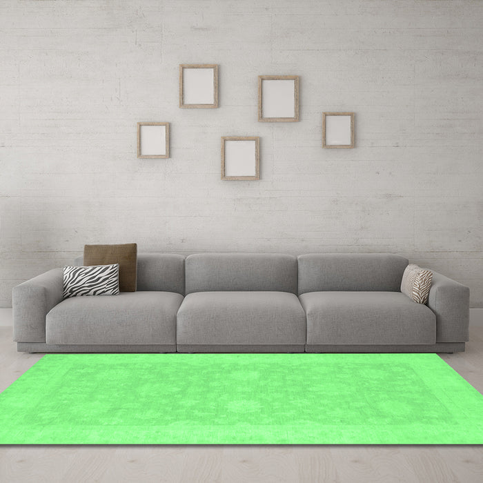 Machine Washable Oriental Emerald Green Modern Area Rugs in a Living Room,, wshabs2650emgrn