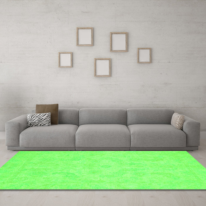 Machine Washable Oriental Green Modern Area Rugs in a Living Room,, wshabs2653grn