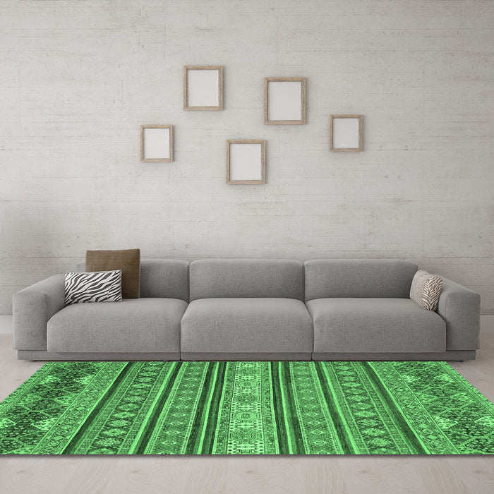Machine Washable Oriental Emerald Green Modern Area Rugs in a Living Room,, wshabs2656emgrn
